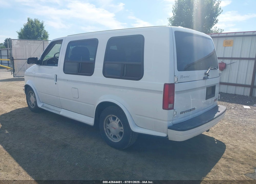 2004 GMC SAFARI XT VIN: 1GDEL19X64B507994