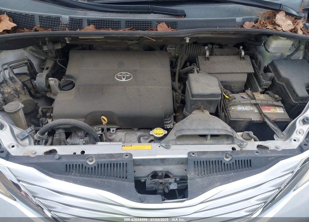 2011 TOYOTA SIENNA LIMITED V6 VIN: 5TDYK3DC2BS166913