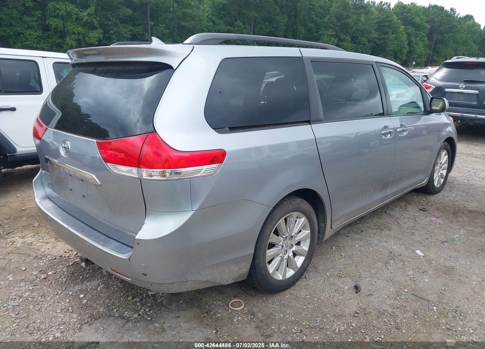 2011 TOYOTA SIENNA LIMITED V6 VIN: 5TDYK3DC2BS166913