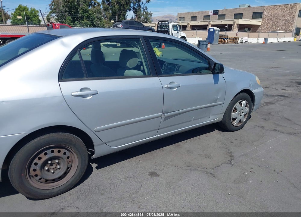 2005 TOYOTA COROLLA LE VIN: JTDBR32E052049929