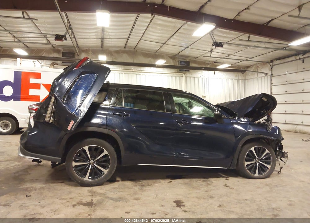 2021 TOYOTA HIGHLANDER VIN: 5TDJZRBH7MS097945
