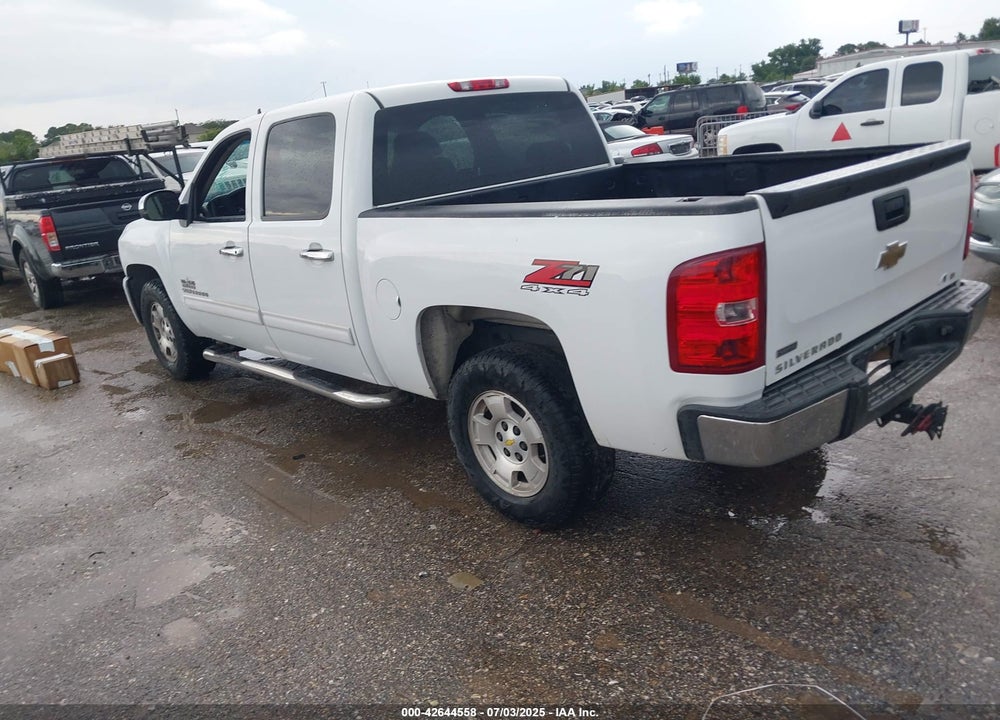 2011 CHEVROLET SILVERADO 1500 VIN: 3GCPKSE33BG187207