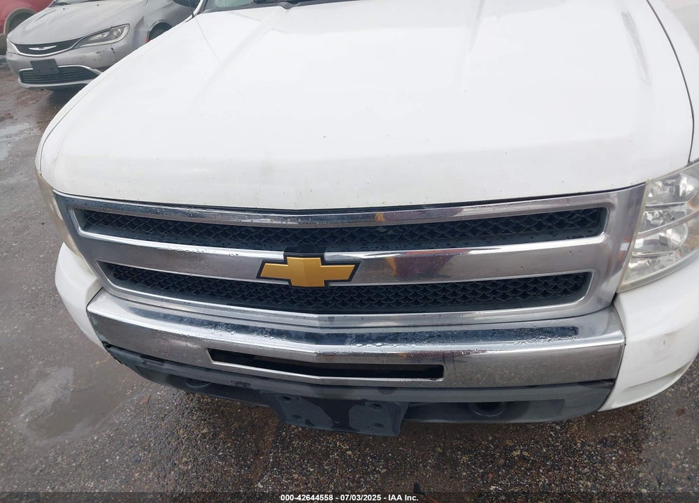 2011 CHEVROLET SILVERADO 1500 VIN: 3GCPKSE33BG187207