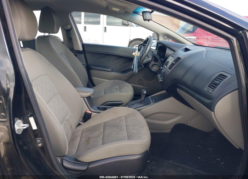 2016 KIA FORTE VIN: KNAFK4A67G5494933