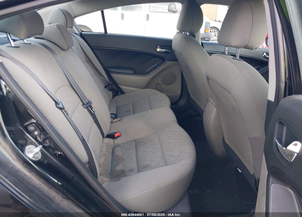 2016 KIA FORTE VIN: KNAFK4A67G5494933