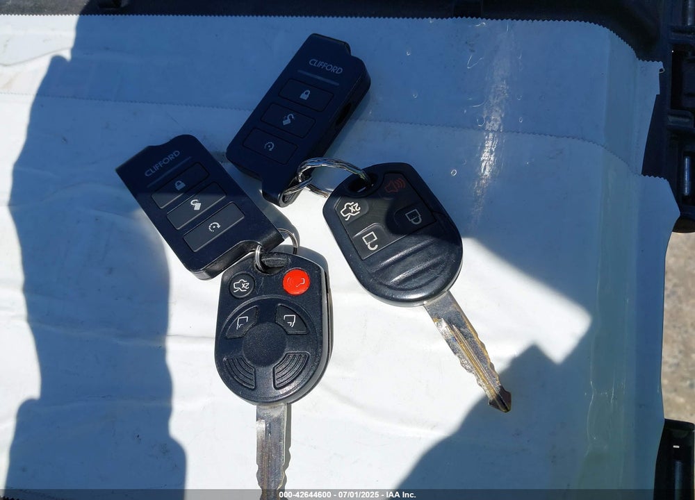 2009 LINCOLN MKZ VIN: 3LNHM28T39R613353
