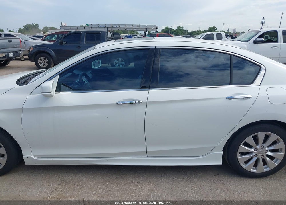 2013 HONDA ACCORD VIN: 1HGCR3F89DA014384