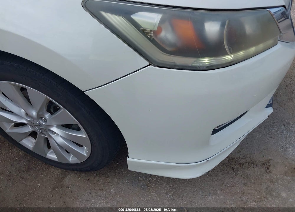 2013 HONDA ACCORD VIN: 1HGCR3F89DA014384