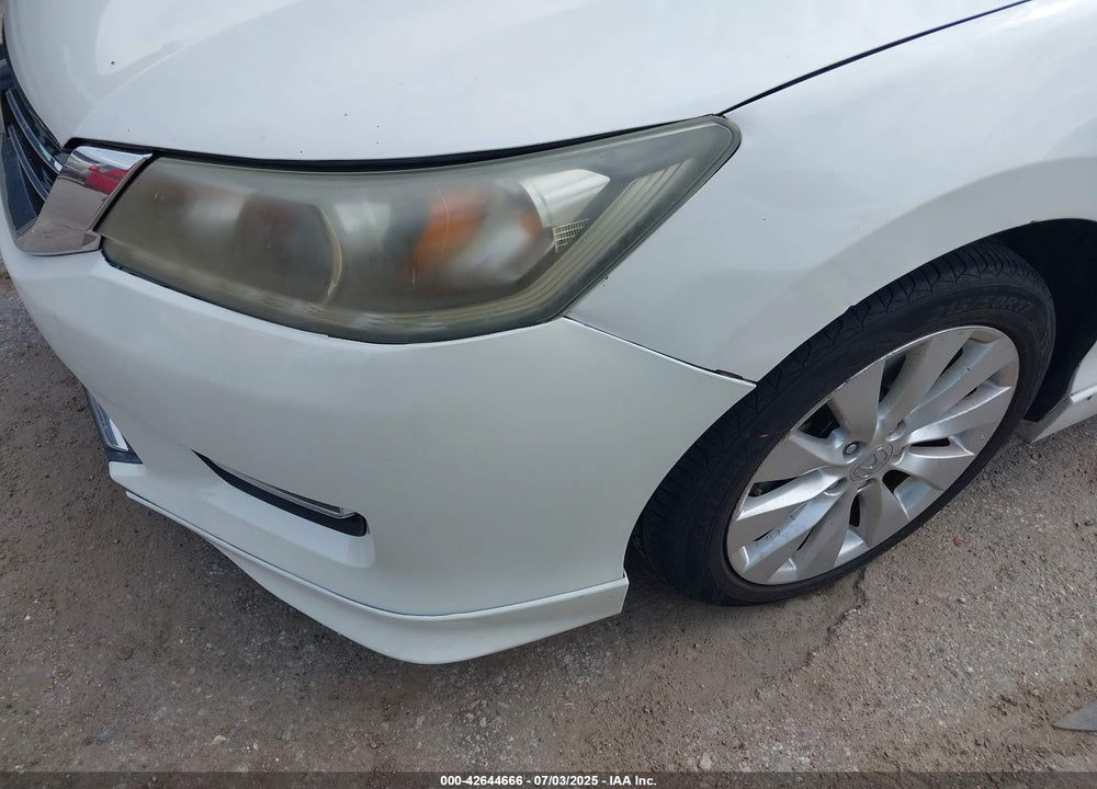 2013 HONDA ACCORD VIN: 1HGCR3F89DA014384