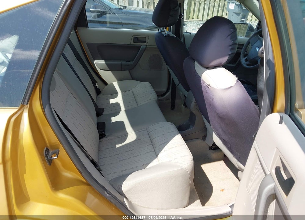 2009 FORD FOCUS VIN: 1FAHP35N59W135639