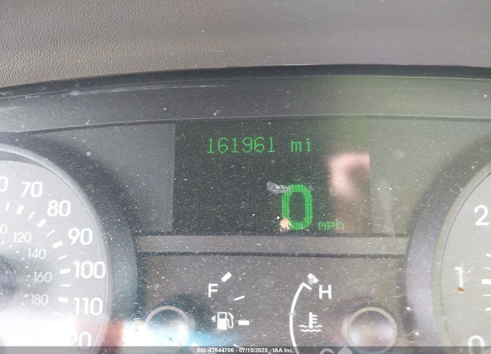 2008 MERCURY GRAND MARQUIS VIN: 2MEFM75V68X605647