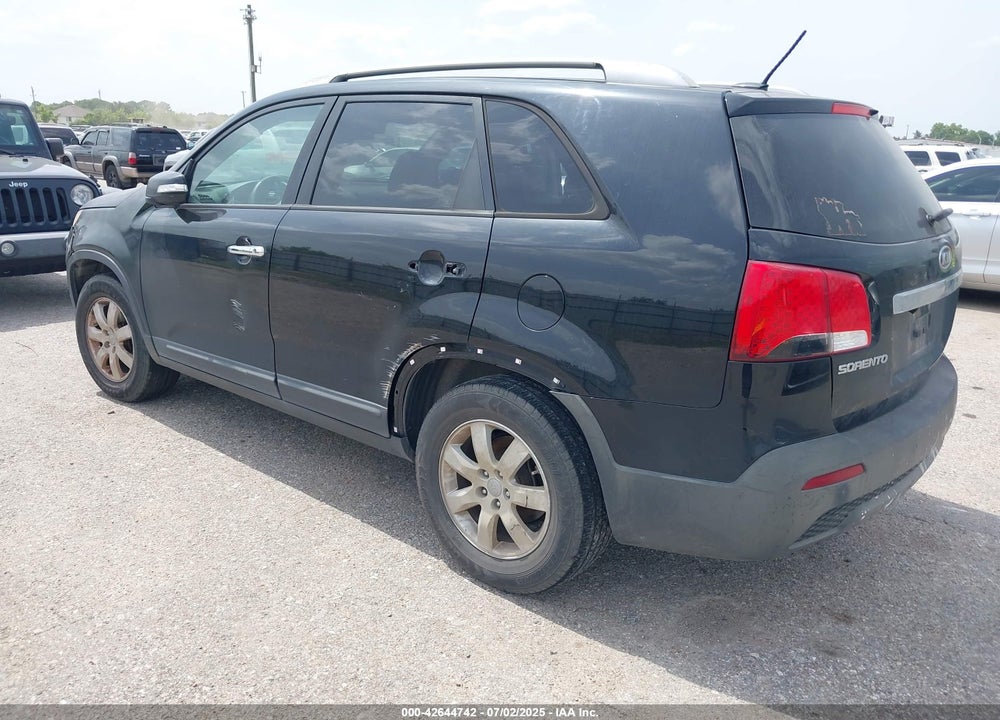 2013 KIA SORENTO VIN: 5XYKT3A67DG359284