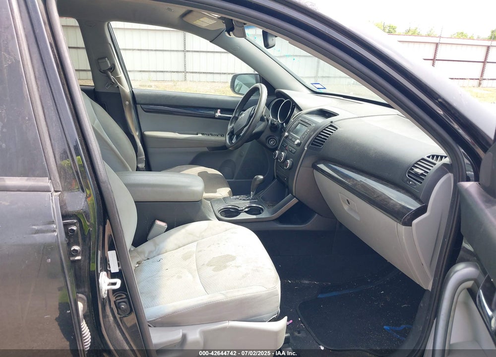 2013 KIA SORENTO VIN: 5XYKT3A67DG359284