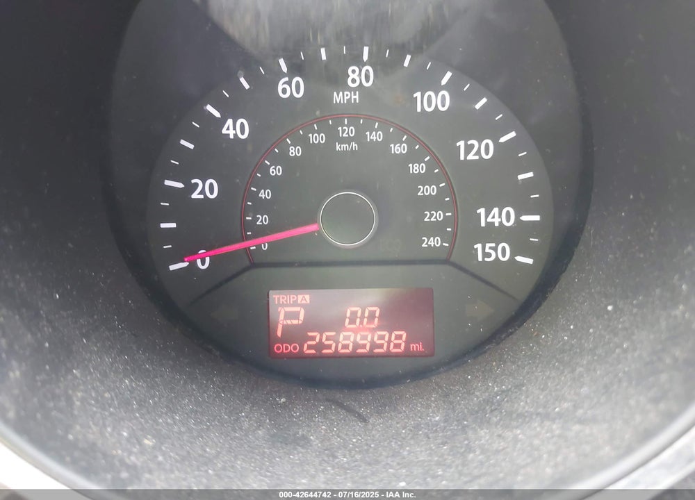 2013 KIA SORENTO VIN: 5XYKT3A67DG359284