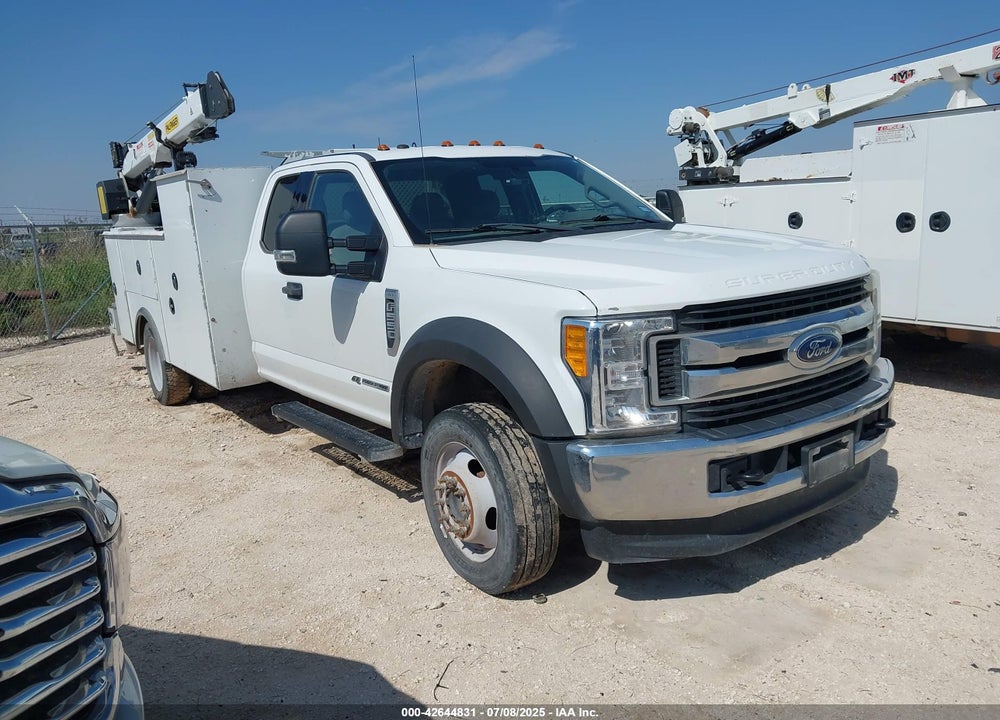 2017 FORD F-550 CHASSIS XLT VIN: 1FD0X5HT8HEF00358