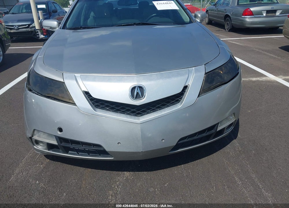 2011 ACURA TL VIN: 19UUA9F58BA000476