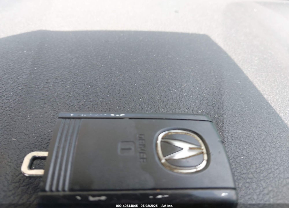 2011 ACURA TL VIN: 19UUA9F58BA000476