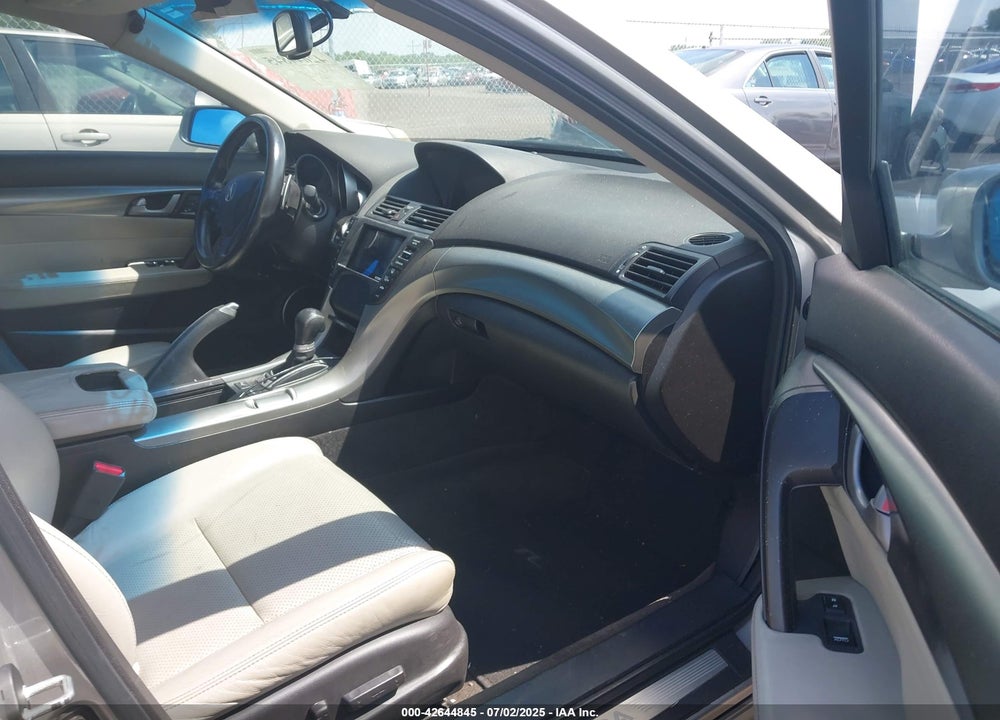 2011 ACURA TL VIN: 19UUA9F58BA000476