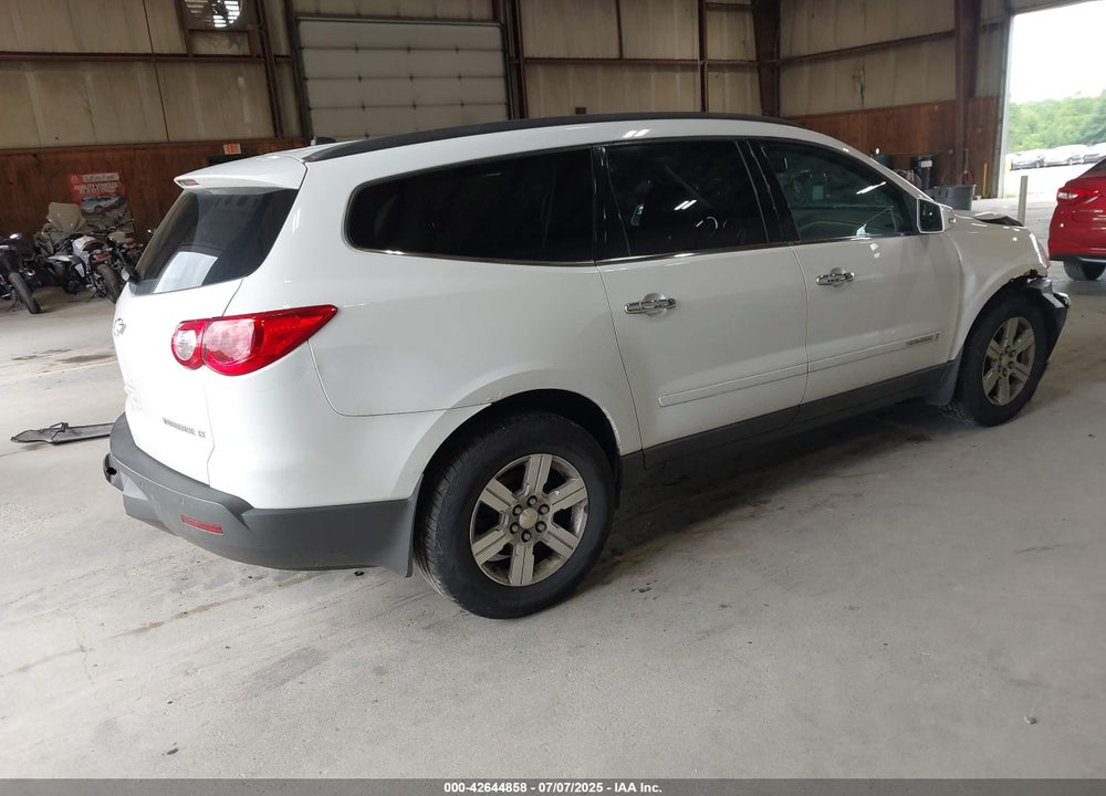 2009 CHEVROLET TRAVERSE VIN: 1GNEV23D59S181316