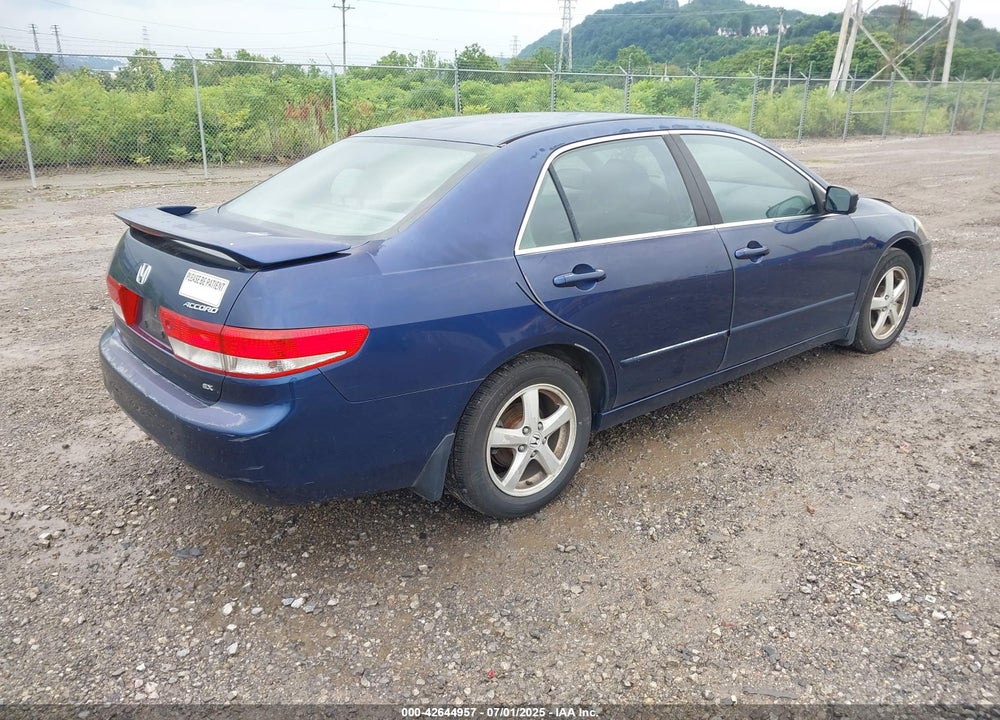 2003 HONDA ACCORD 2.4 EX VIN: JHMCM56603C067418