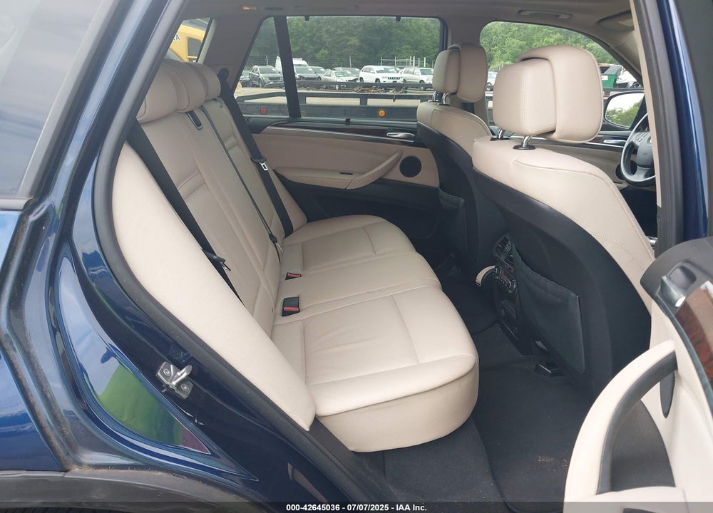 2011 BMW X5 VIN: 5UXZV4C50BL738078