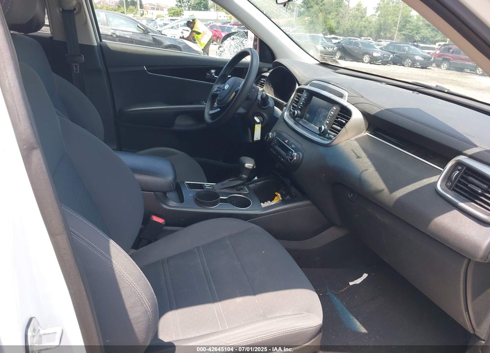 2019 KIA SORENTO VIN: 5XYPGDA50KG482543