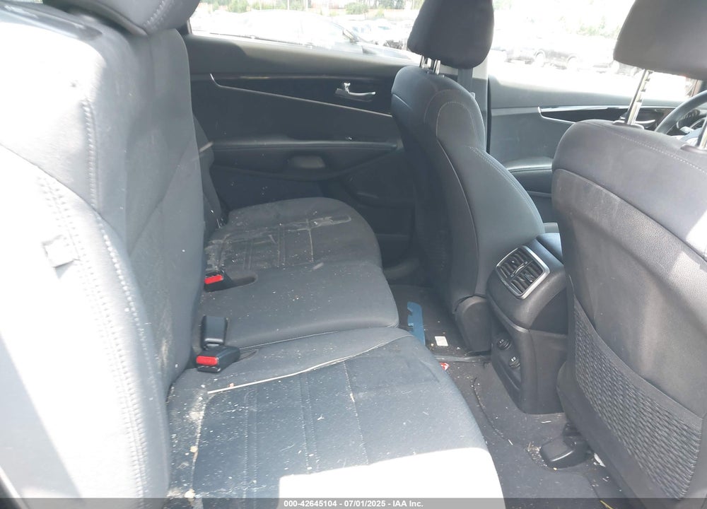2019 KIA SORENTO VIN: 5XYPGDA50KG482543