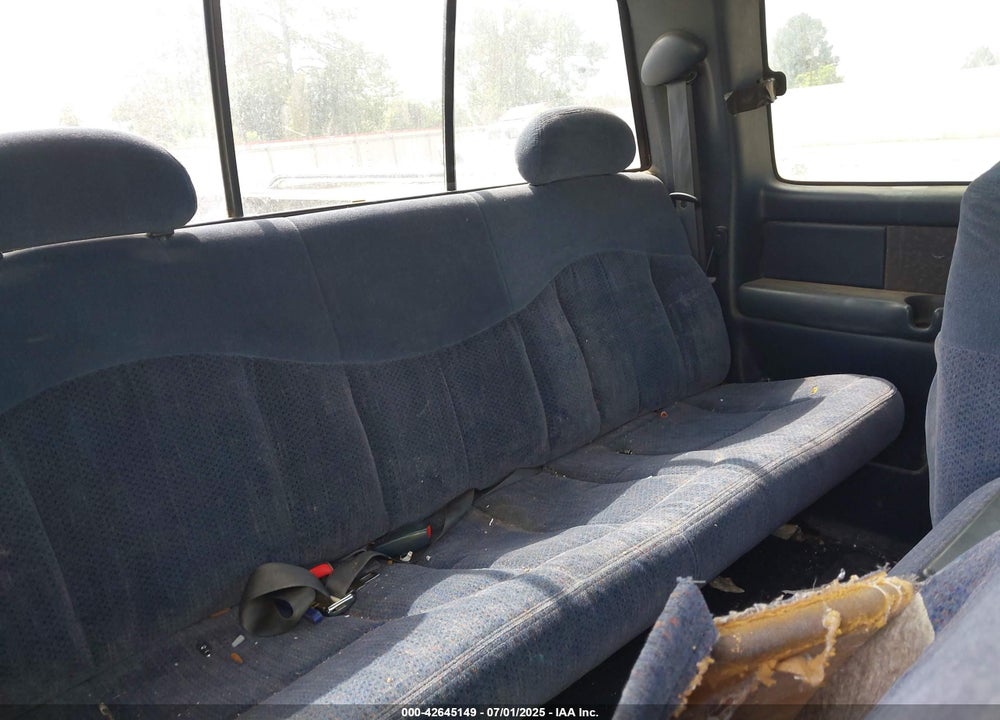 1999 CHEVROLET SILVERADO 1500 LS VIN: 2GCEC19V9X1217790
