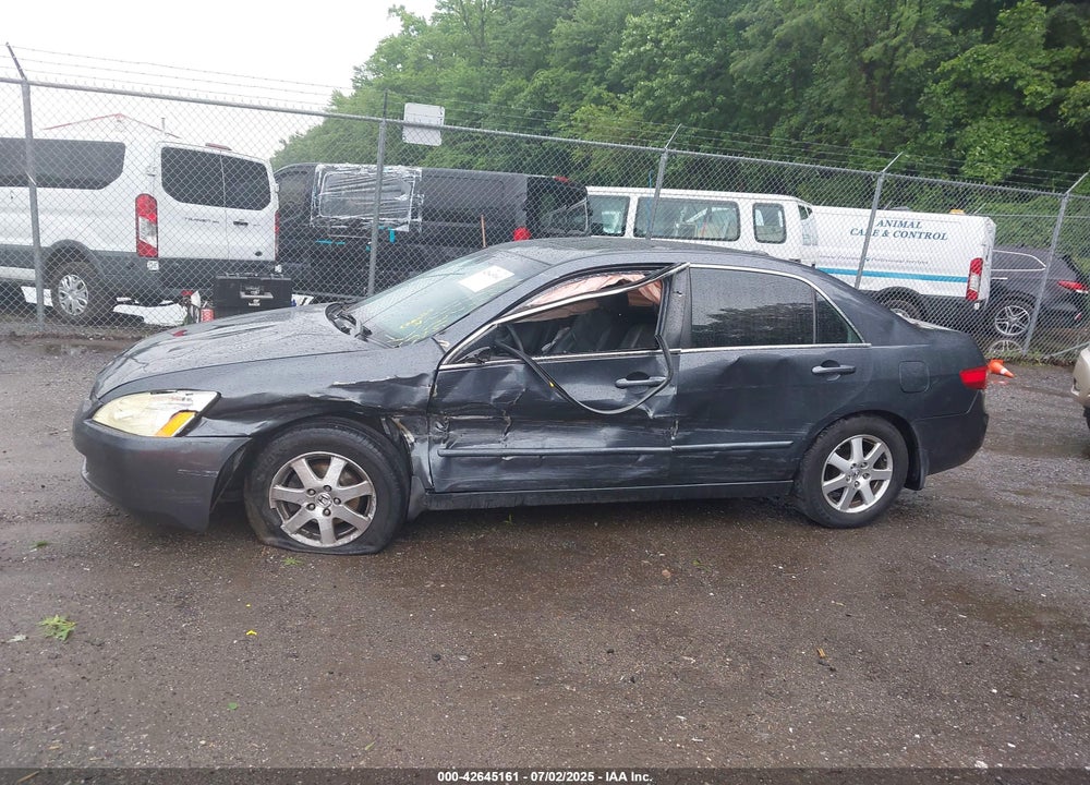 2005 HONDA ACCORD 3.0 EX VIN: 1HGCM66815A026188