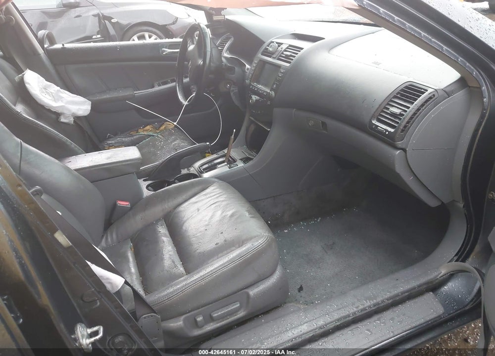 2005 HONDA ACCORD 3.0 EX VIN: 1HGCM66815A026188