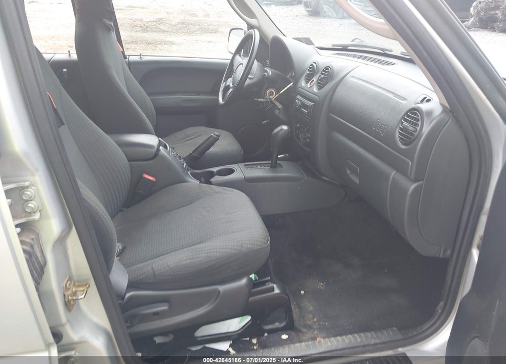 2003 JEEP LIBERTY SPORT VIN: 1J4GL48K13W678531