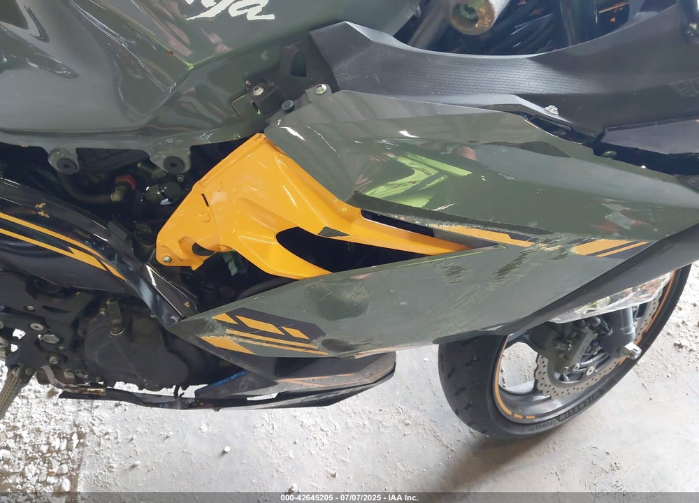 2018 KAWASAKI EX400 VIN: JKAEXKG18JDA08947