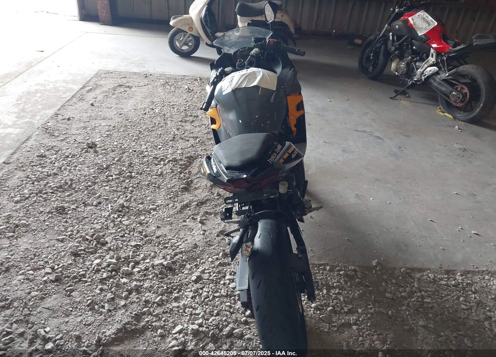 2018 KAWASAKI EX400 VIN: JKAEXKG18JDA08947