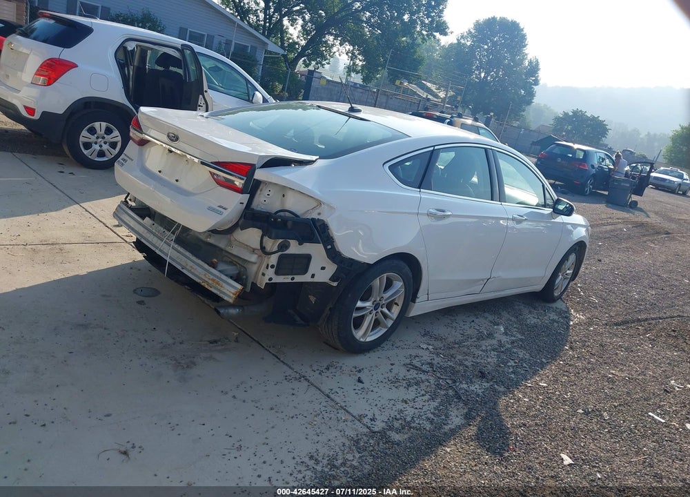2018 FORD FUSION VIN: 3FA6P0HDXJR135927