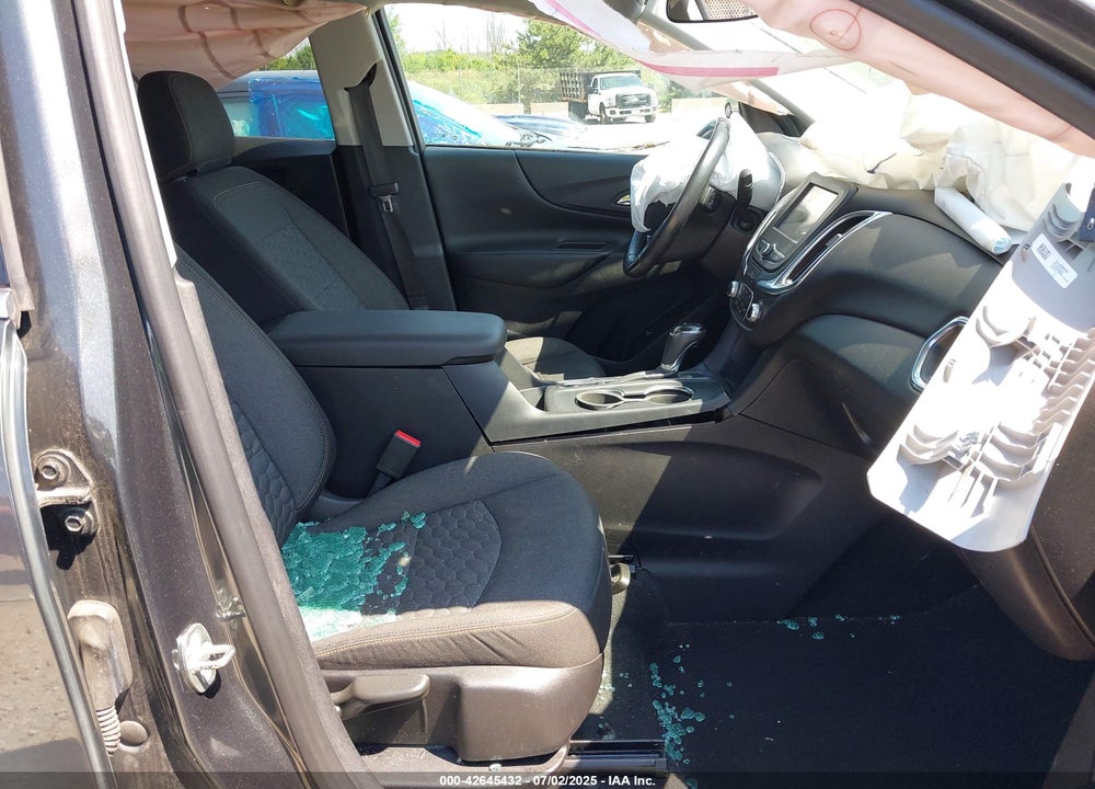 2019 CHEVROLET EQUINOX VIN: 3GNAXKEV4KL165823