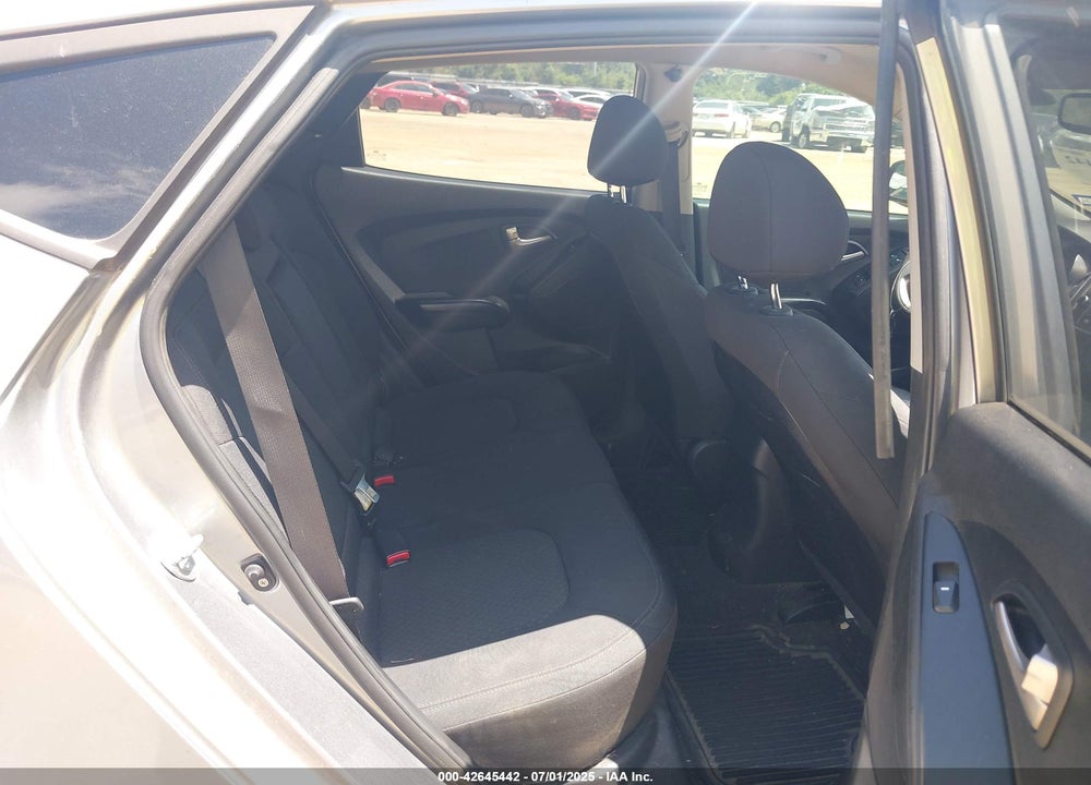 2013 HYUNDAI TUCSON GL VIN: KM8JT3AB4DU775294