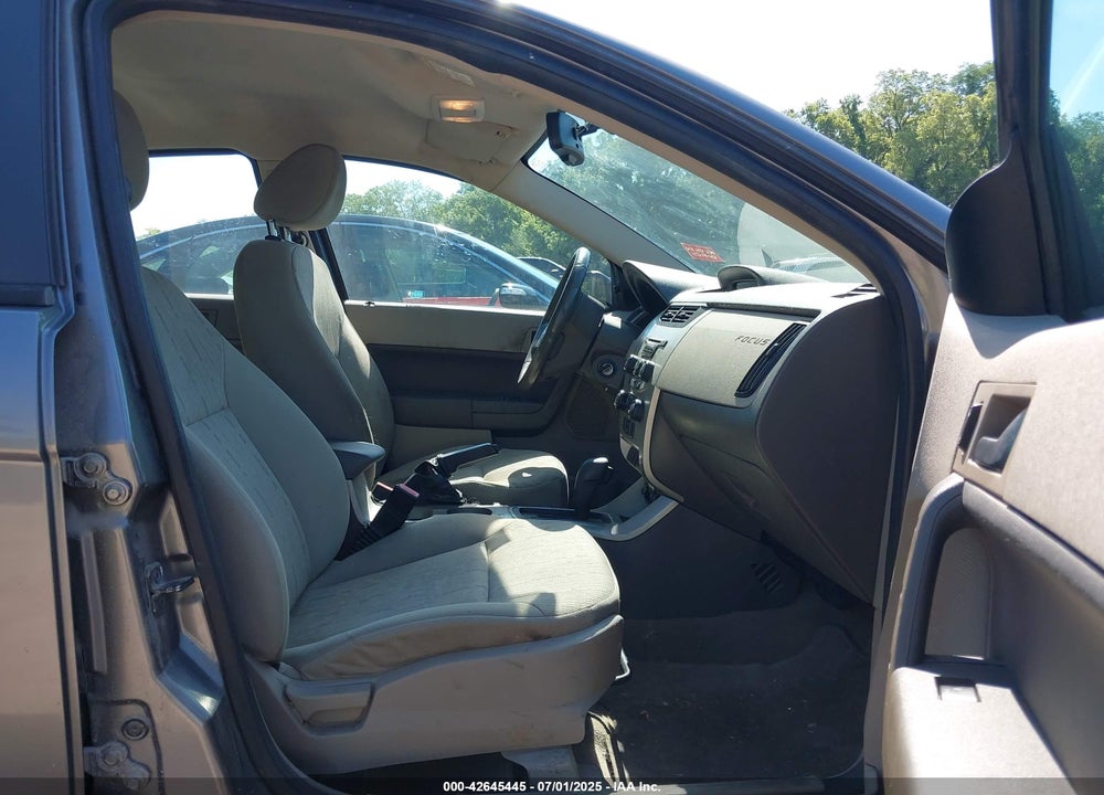 2011 FORD FOCUS VIN: 1FAHP3FN8BW179655