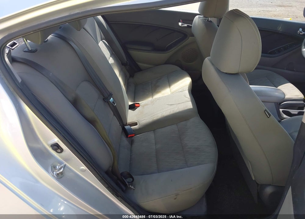2015 KIA FORTE VIN: KNAFK4A69F5279228
