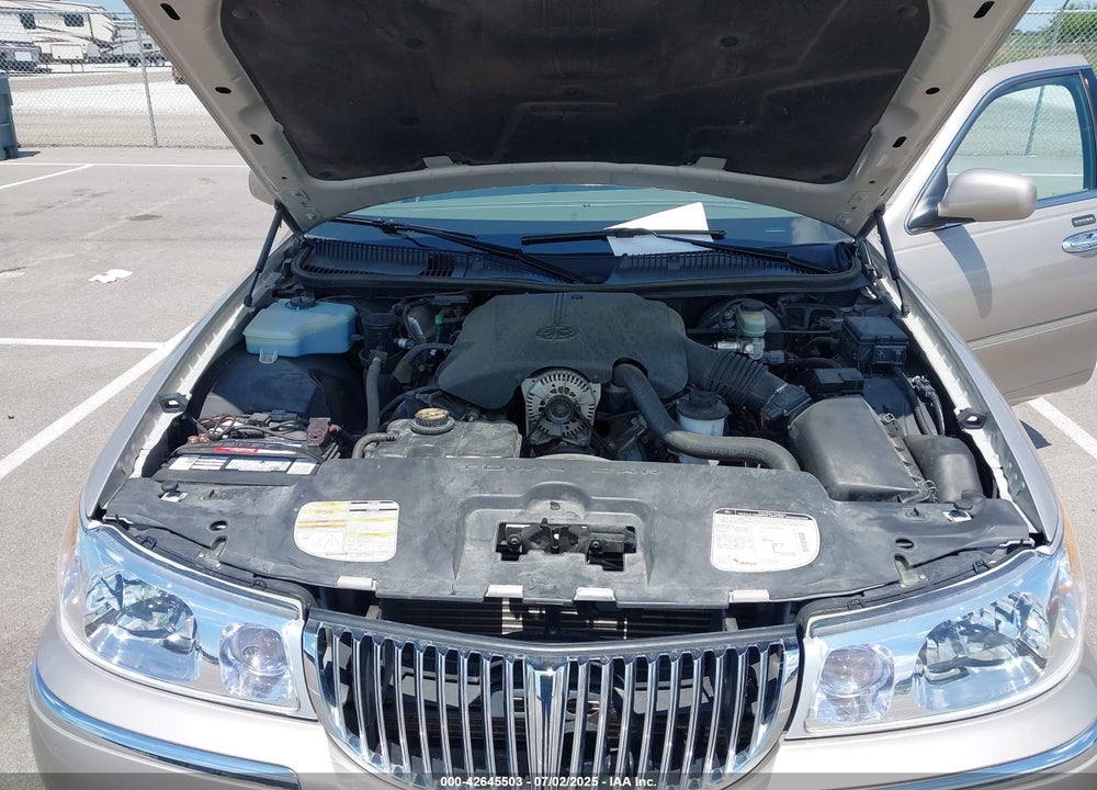 1999 LINCOLN TOWN CAR EXECUTIVE VIN: 1LNHM81W4XY681070