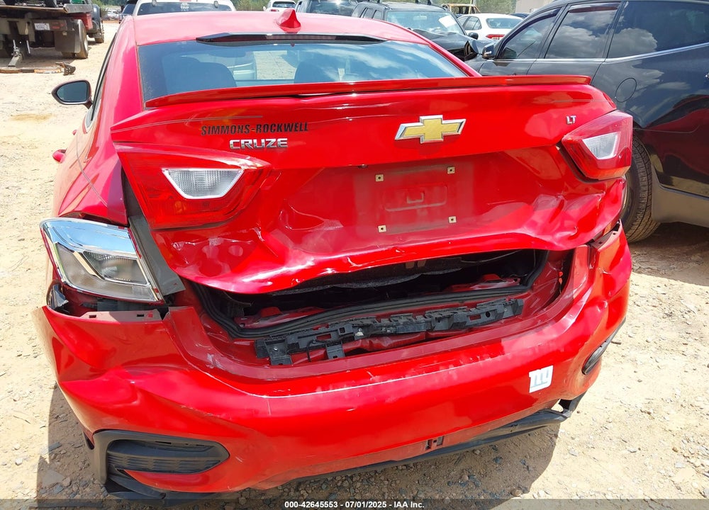 2017 CHEVROLET CRUZE VIN: 1G1BE5SM0H7262281