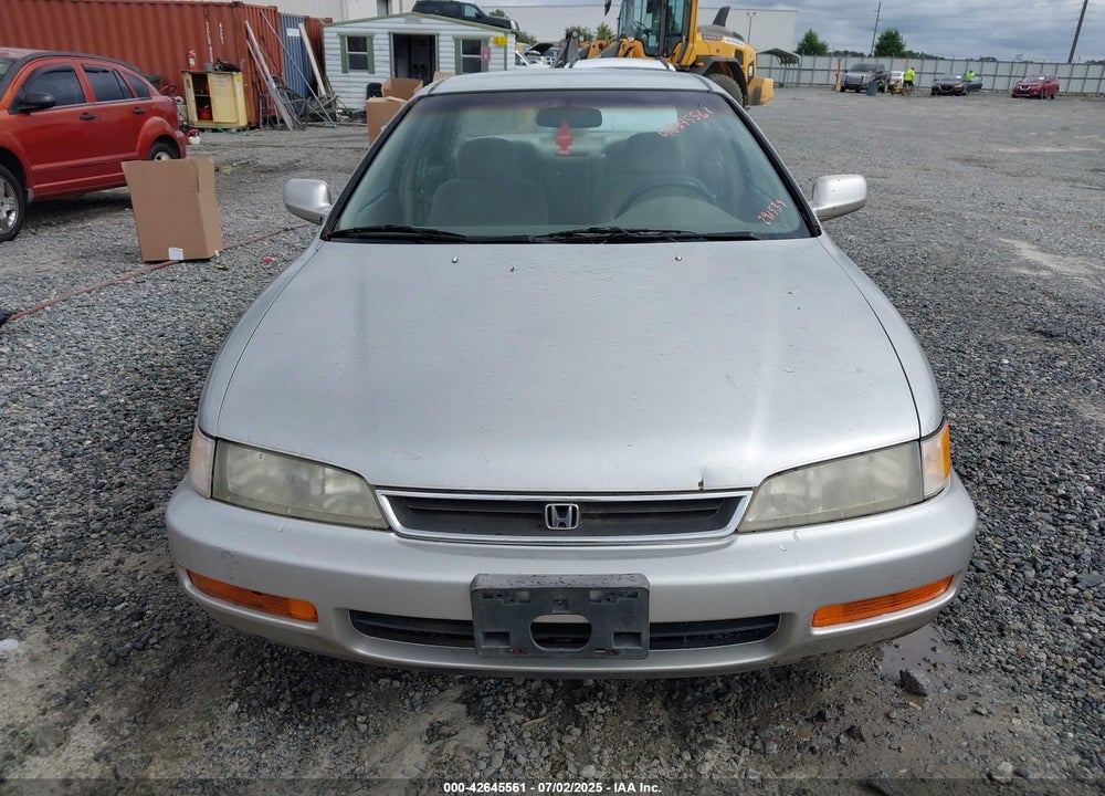 1996 HONDA ACCORD LX/EX VIN: 1HGCD5638TA291539