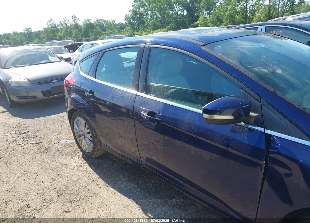 2016 FORD FOCUS VIN: 1FADP3N23GL231613