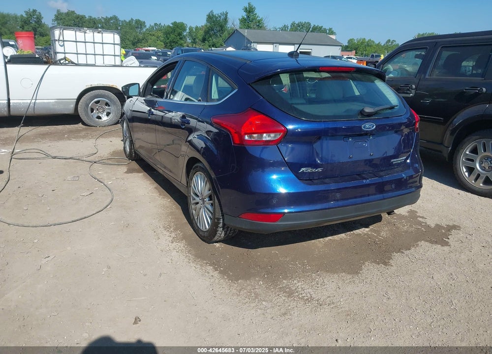 2016 FORD FOCUS VIN: 1FADP3N23GL231613