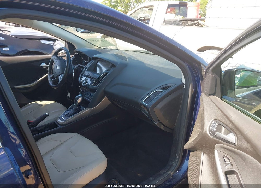 2016 FORD FOCUS VIN: 1FADP3N23GL231613