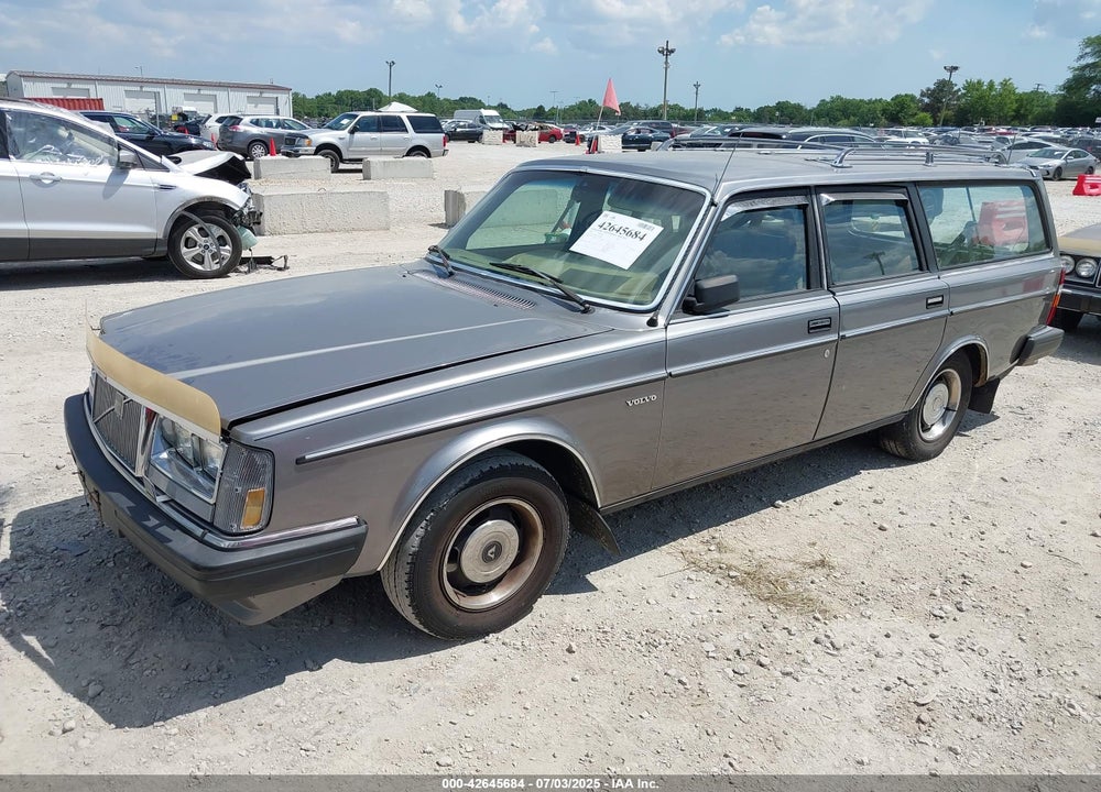 1984 VOLVO 245 DL/GL VIN: YV1AX8852E1523885