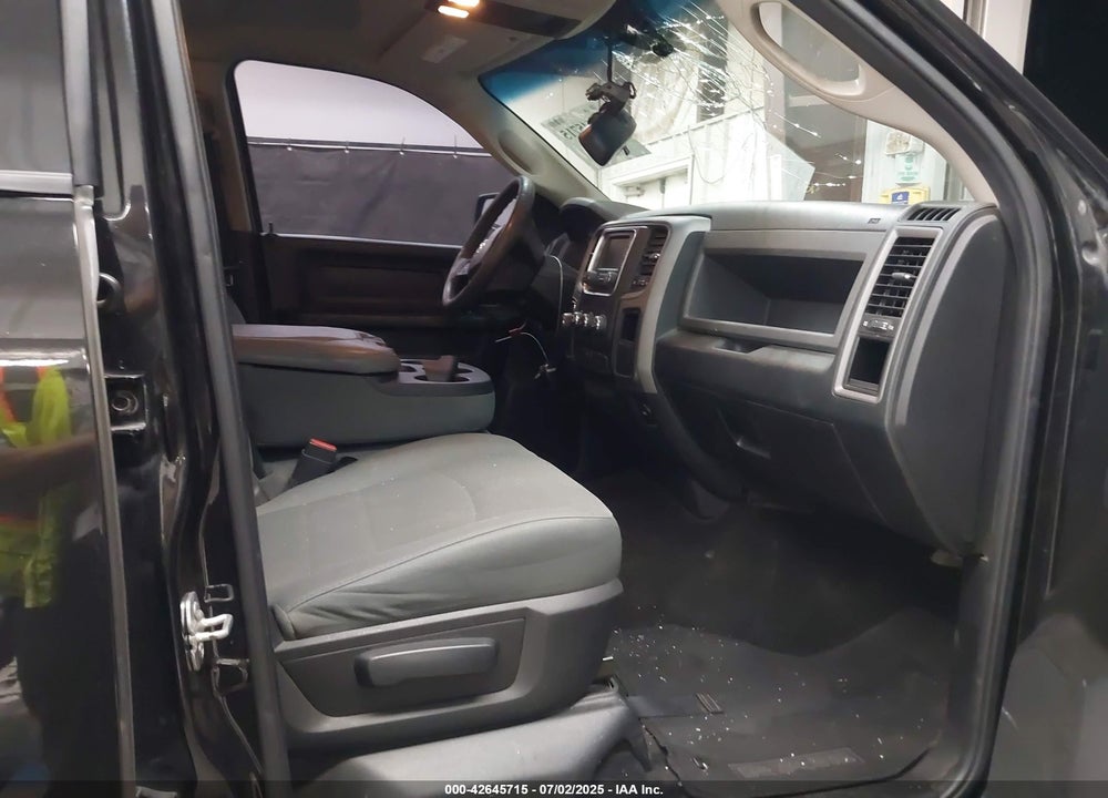 2016 RAM 1500 VIN: 3C6RR6KT1GG154026