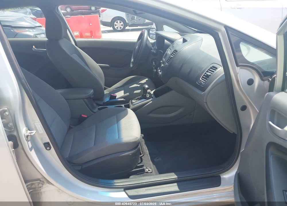 2017 KIA FORTE VIN: 3KPFK4A78HE158807