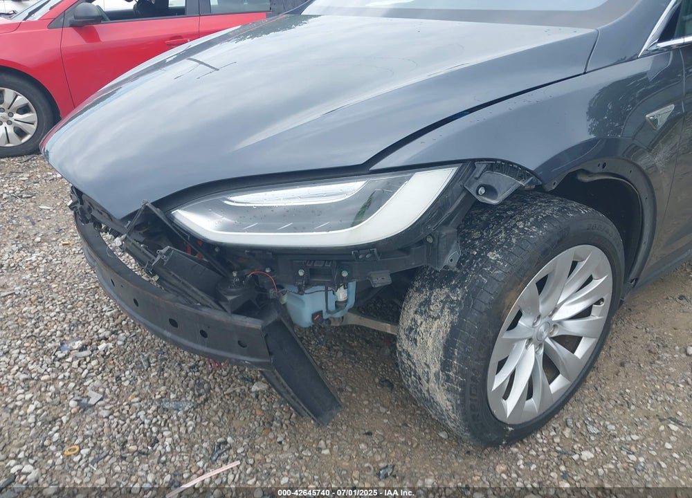 2016 TESLA MODEL X VIN: 5YJXCBE26GF008806