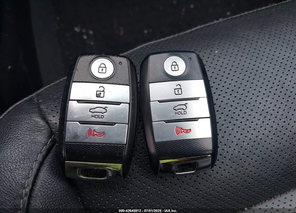 2017 KIA FORTE EX VIN: 3KPFL4A85HE005713