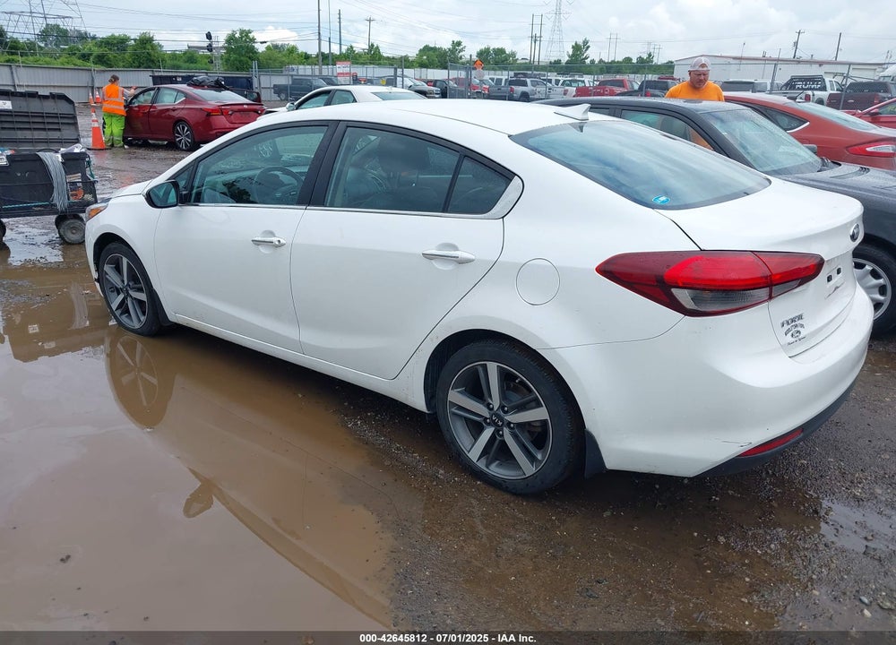 2017 KIA FORTE EX VIN: 3KPFL4A85HE005713